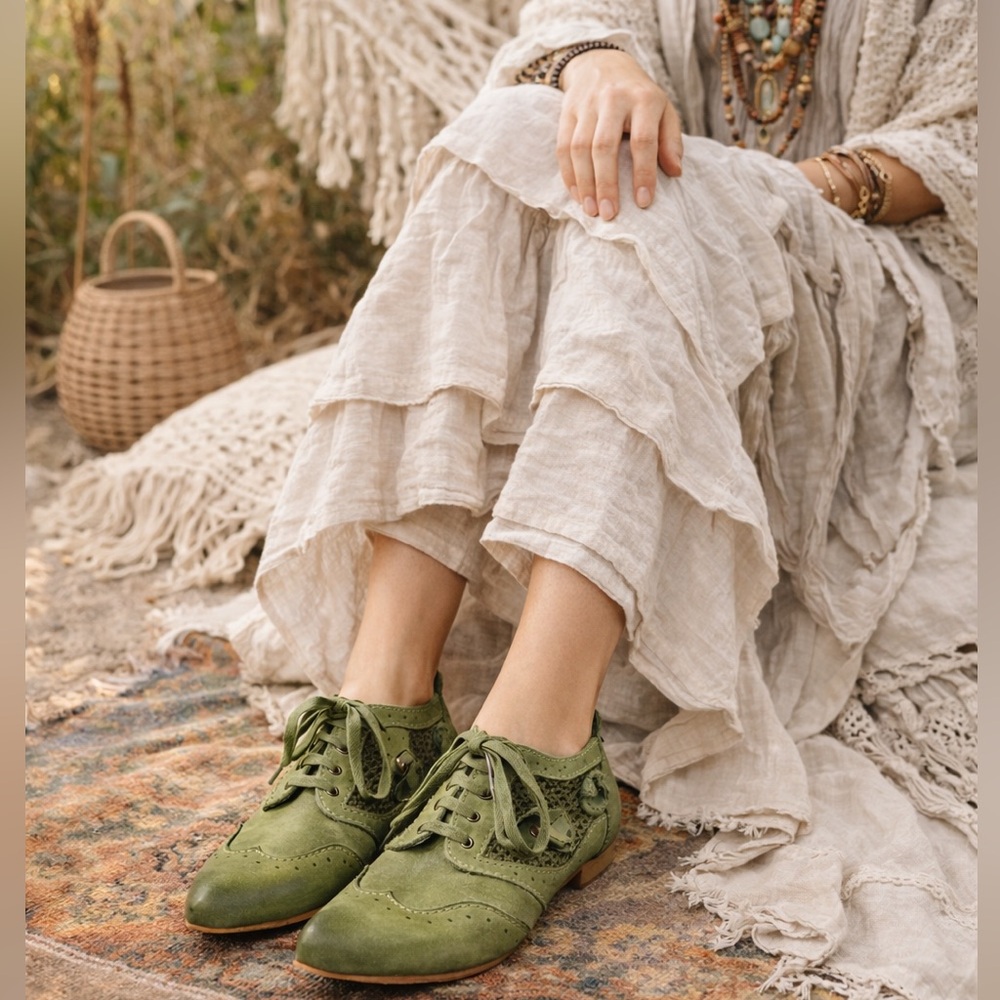 Rovers Green Leather Oxfords Size 38 Lace Up Boho Cottagecore Shoes Indie Hippie